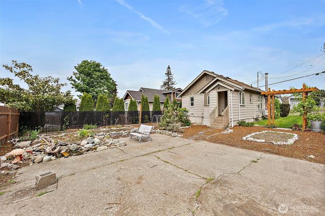 2123 7th Street, Bremerton, WA 98312