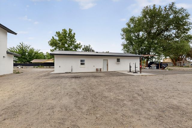 11 El Cerro Road, Los Lunas, NM 87031