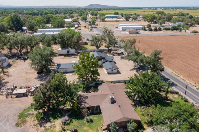 11 El Cerro Road, Los Lunas, NM 87031