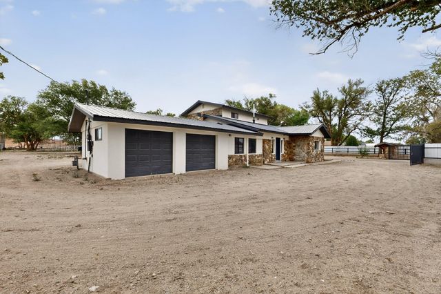 11 El Cerro Road, Los Lunas, NM 87031