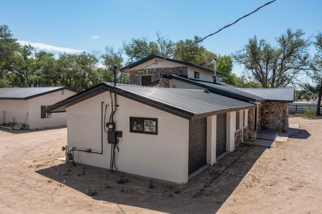 11 El Cerro Road, Los Lunas, NM 87031