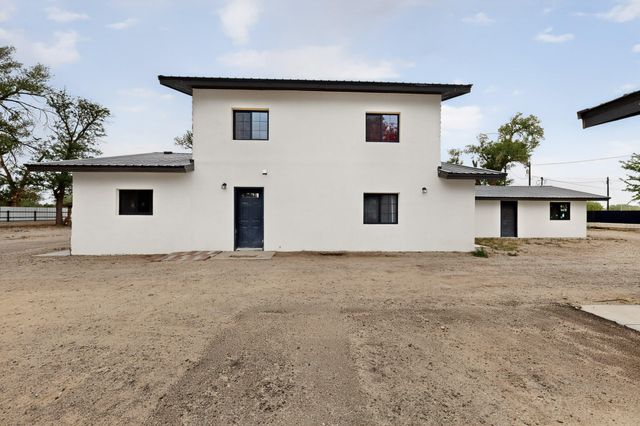 11 El Cerro Road, Los Lunas, NM 87031