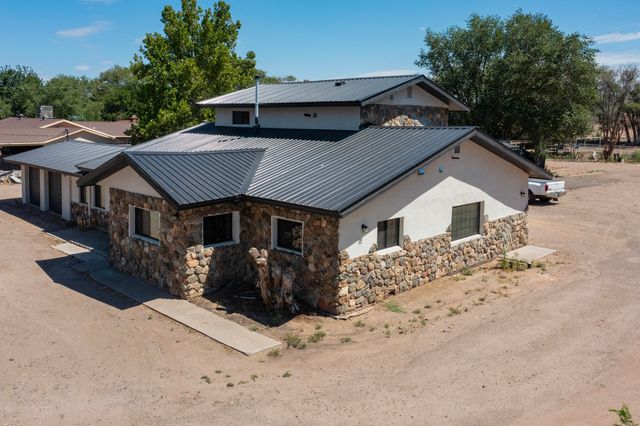 11 El Cerro Road, Los Lunas, NM 87031