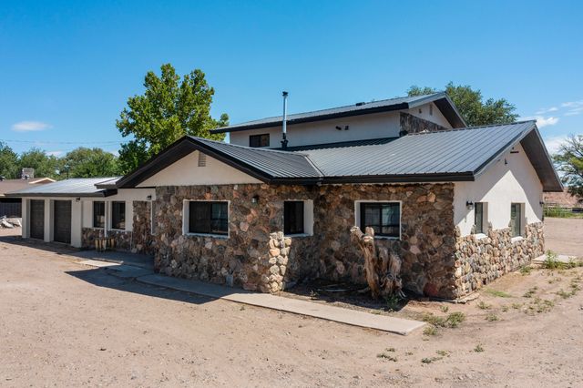 11 El Cerro Road, Los Lunas, NM 87031