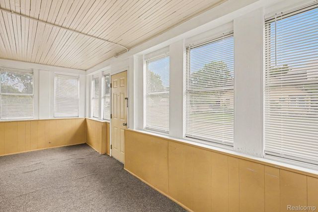 21716 LAKEVIEW Street, St. Clair Shores, MI 48080