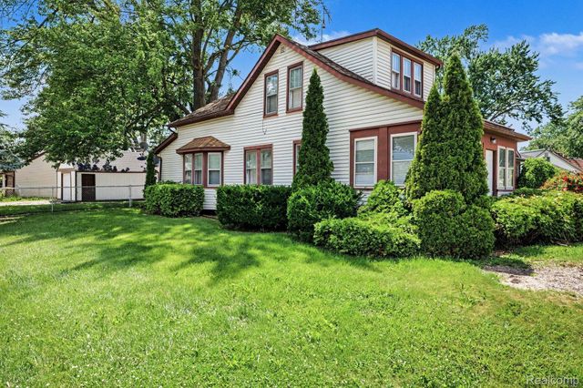 21716 LAKEVIEW Street, St. Clair Shores, MI 48080