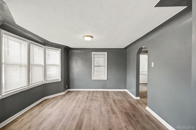 21716 LAKEVIEW Street, St. Clair Shores, MI 48080