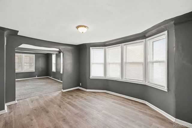 21716 LAKEVIEW Street, St. Clair Shores, MI 48080