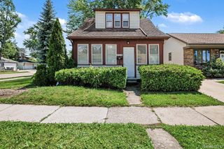 21716 LAKEVIEW Street, St. Clair Shores, MI 48080