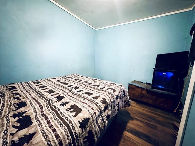 2033 & 2035 Cedar Run Road, Friendly, WV 26142