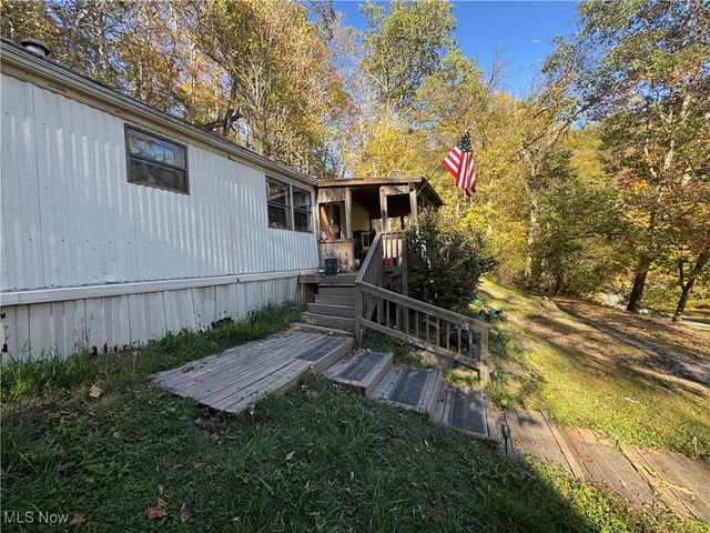 2033 & 2035 Cedar Run Road, Friendly, WV 26142