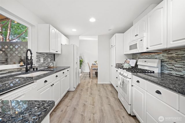 1605 131st Drive NE, Lake Stevens, WA 98258