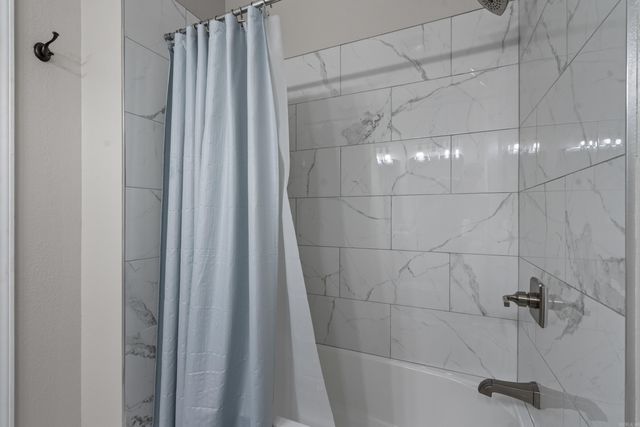 208 Aberina St Apt B, Hot Springs, AR 71913