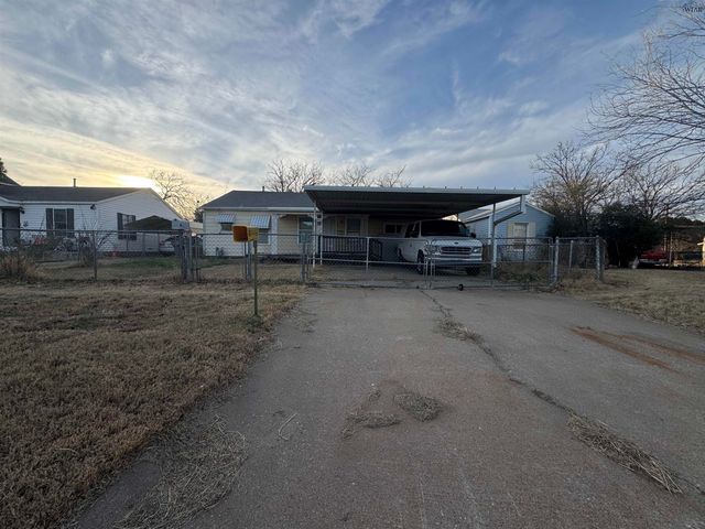 2802 WENONAH AVENUE, Wichita Falls, TX 76309