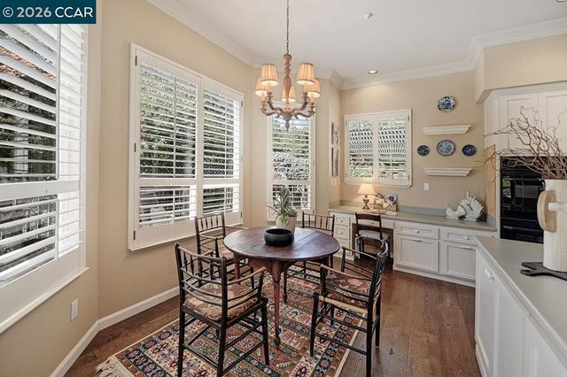 1706 Comstock Dr, Walnut Creek, CA 94595