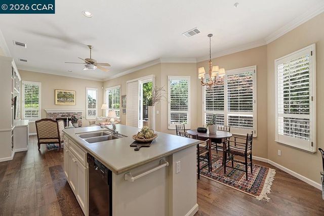 1706 Comstock Dr, Walnut Creek, CA 94595