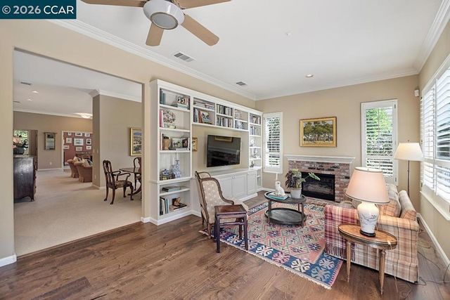 1706 Comstock Dr, Walnut Creek, CA 94595
