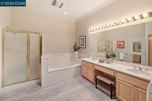 1706 Comstock Dr, Walnut Creek, CA 94595