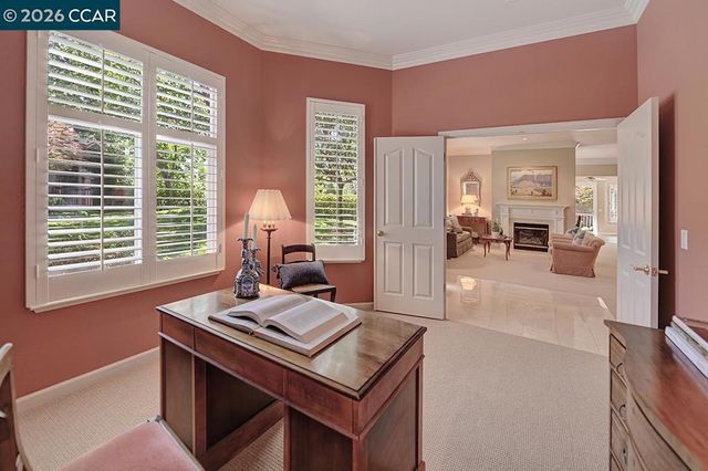 1706 Comstock Dr, Walnut Creek, CA 94595