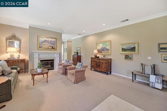 1706 Comstock Dr, Walnut Creek, CA 94595