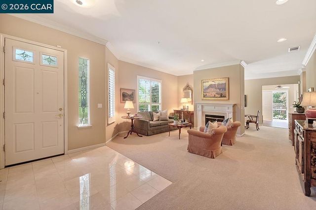 1706 Comstock Dr, Walnut Creek, CA 94595