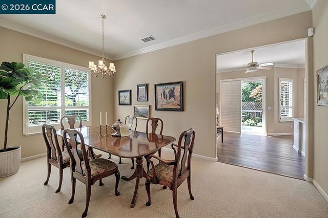 1706 Comstock Dr, Walnut Creek, CA 94595