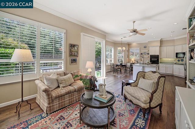 1706 Comstock Dr, Walnut Creek, CA 94595