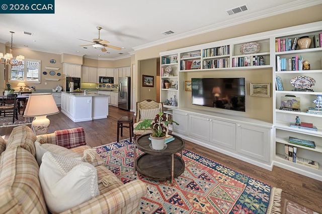 1706 Comstock Dr, Walnut Creek, CA 94595
