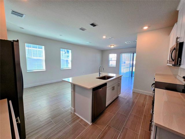 2284 HEN ROAD, Clermont, FL 34715