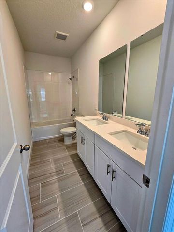 2284 HEN ROAD, Clermont, FL 34715