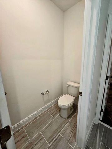 2284 HEN ROAD, Clermont, FL 34715