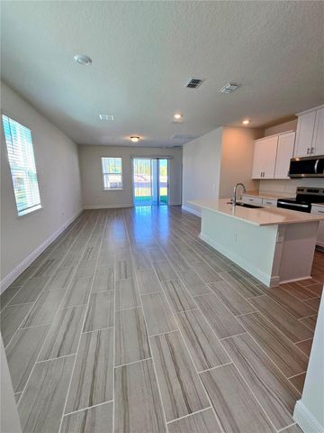 2284 HEN ROAD, Clermont, FL 34715