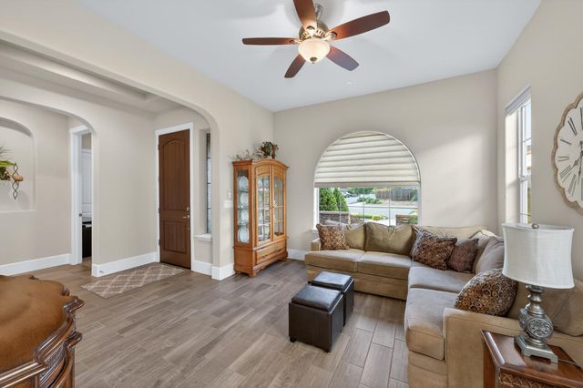 3096 Kenosha Avenue, Clovis, CA 93619