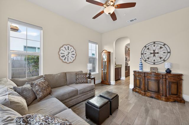 3096 Kenosha Avenue, Clovis, CA 93619