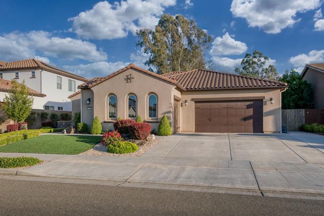 3096 Kenosha Avenue, Clovis, CA 93619