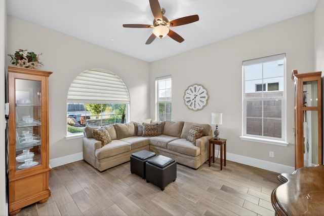 3096 Kenosha Avenue, Clovis, CA 93619