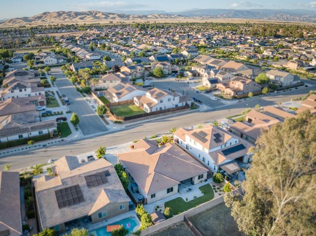 3096 Kenosha Avenue, Clovis, CA 93619