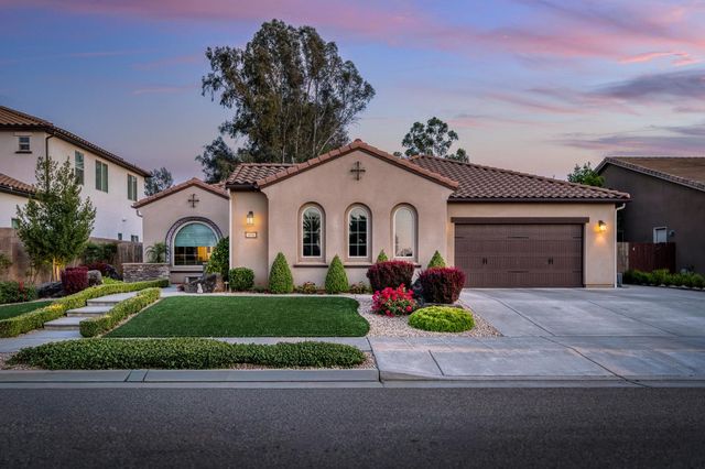 3096 Kenosha Avenue, Clovis, CA 93619