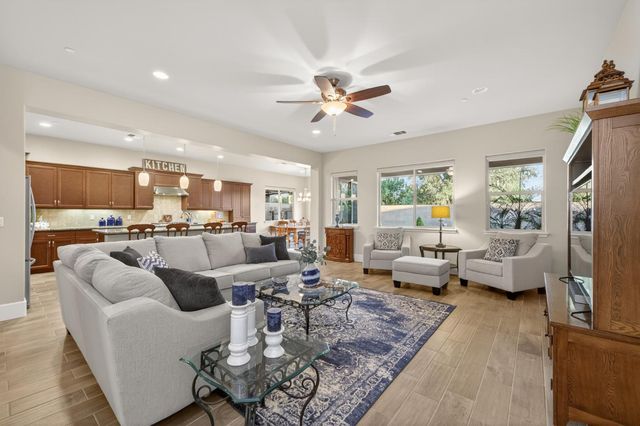 3096 Kenosha Avenue, Clovis, CA 93619