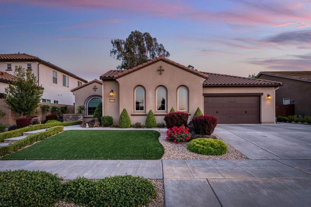 3096 Kenosha Avenue, Clovis, CA 93619