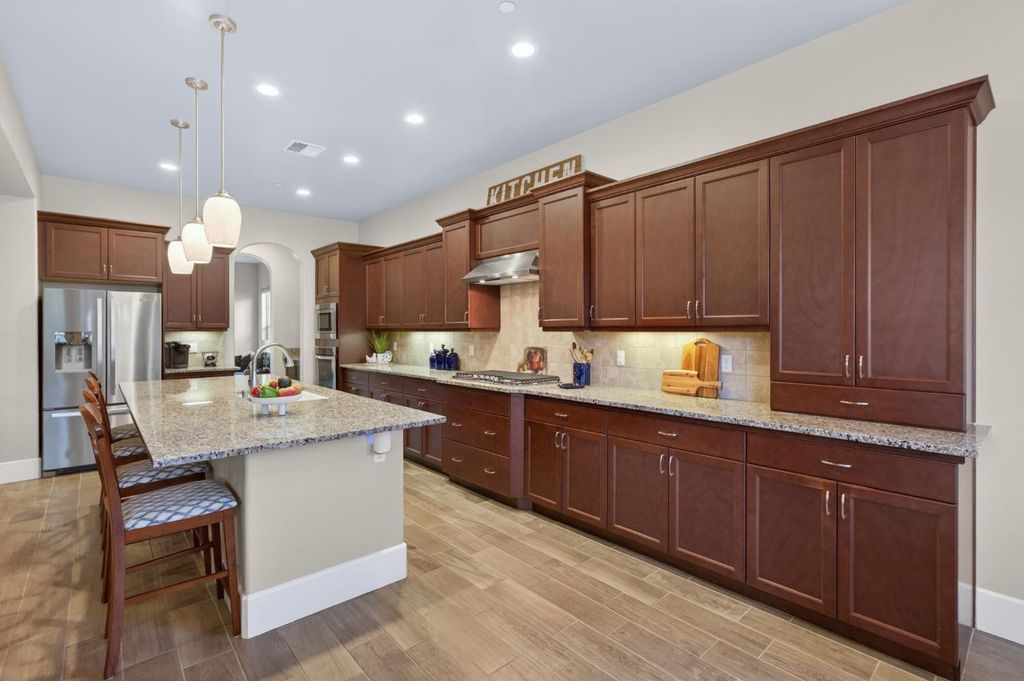Image 13 of property listing at 3096 Kenosha Avenue, Clovis, CA 93619
