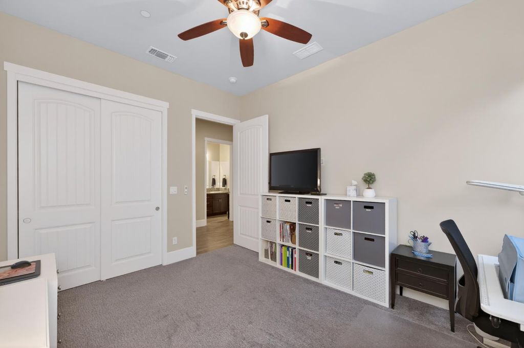 Image 27 of property listing at 3096 Kenosha Avenue, Clovis, CA 93619