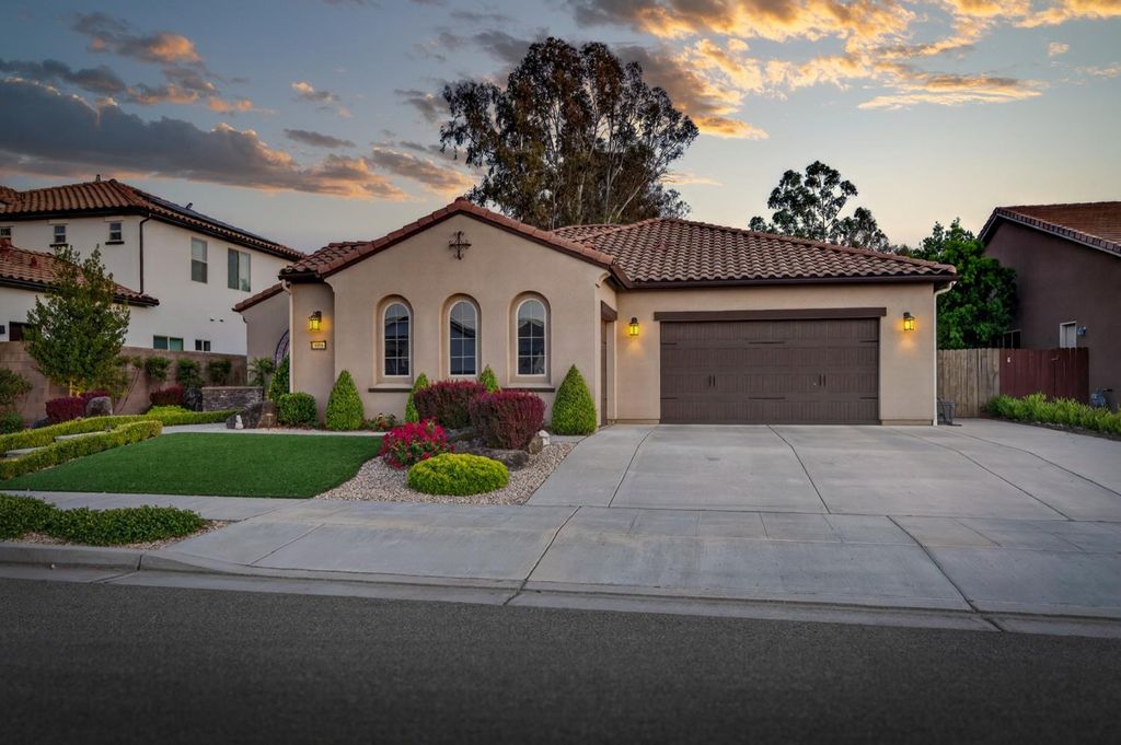 Image 36 of property listing at 3096 Kenosha Avenue, Clovis, CA 93619