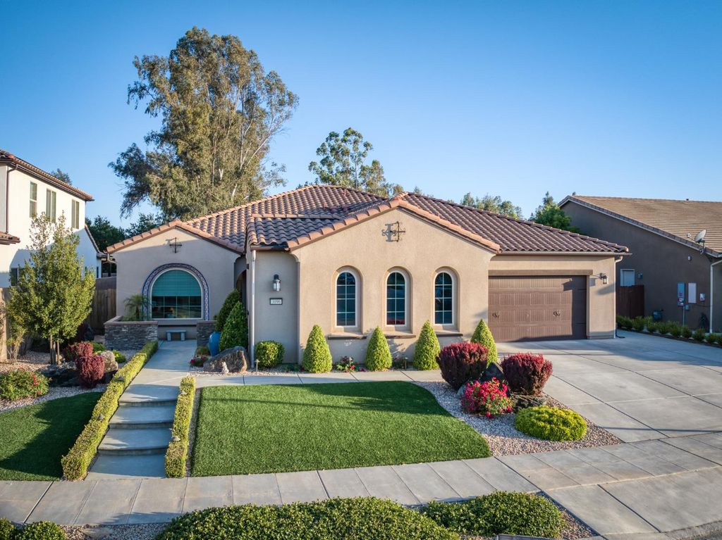 Image 44 of property listing at 3096 Kenosha Avenue, Clovis, CA 93619