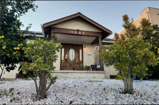 1907 Carmona, Los Angeles, CA 90016