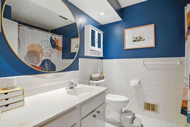 3321 Churchill Street, Shoreview, MN 55126