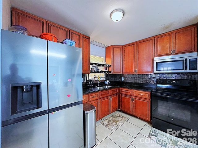 2209 Laura Drive, Charlotte, NC 28212