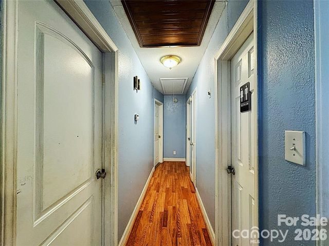 2209 Laura Drive, Charlotte, NC 28212