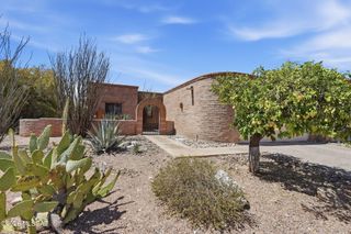5790 E Chiricahua Trail, Tucson, AZ 85750