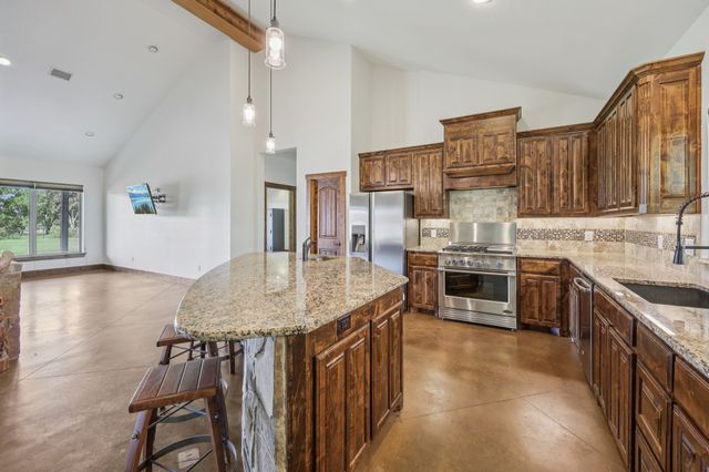 8137 Dollar Lane, Fort Worth, TX 76126